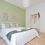 Nature Flat * روما