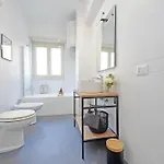 Nature Flat روما